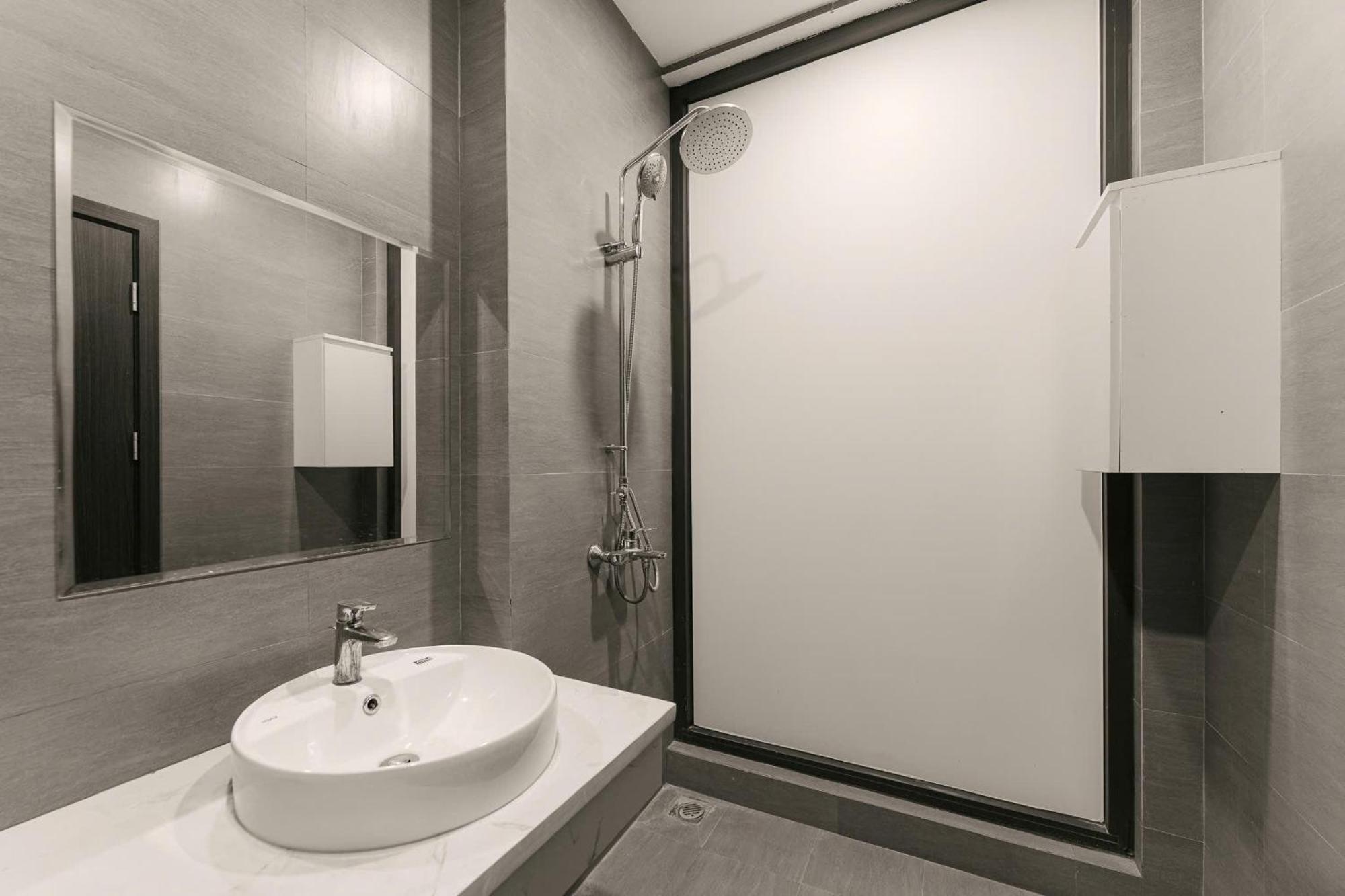 Delapong Hotel And Apartment Ha Noi Hanoi Exterior photo