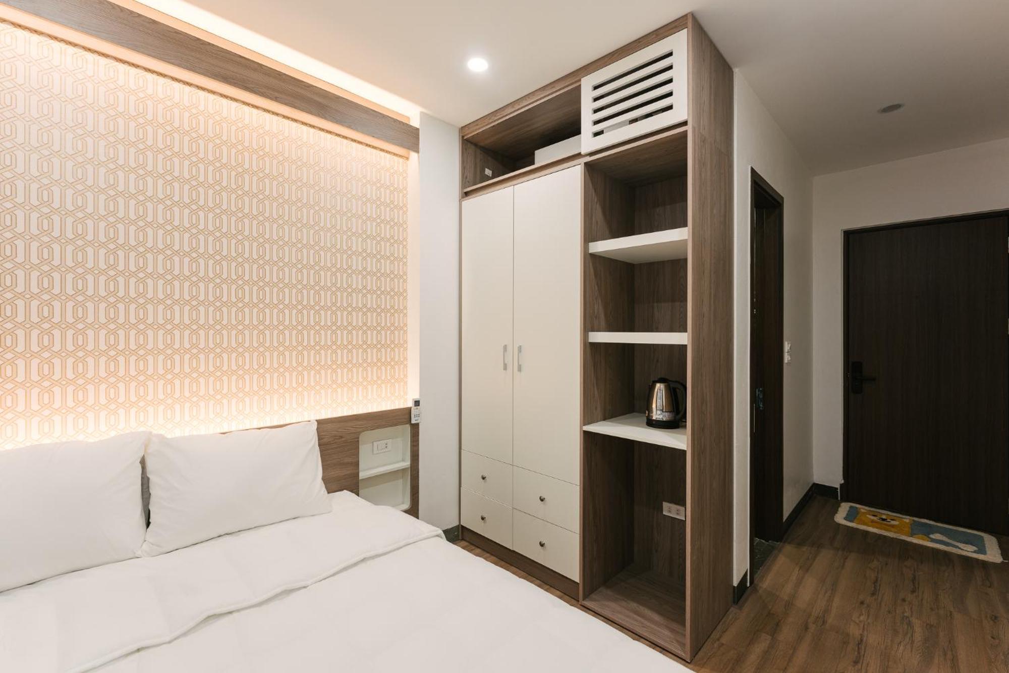 Delapong Hotel And Apartment Ha Noi Hanoi Exterior photo
